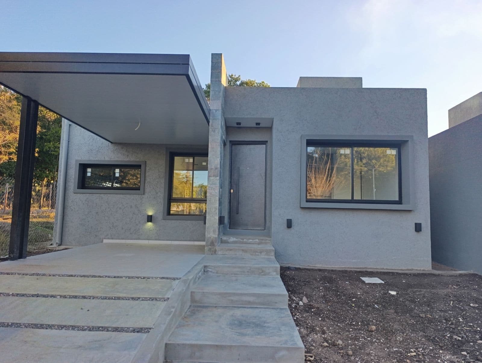 House for SALE in Villa Catalina E53