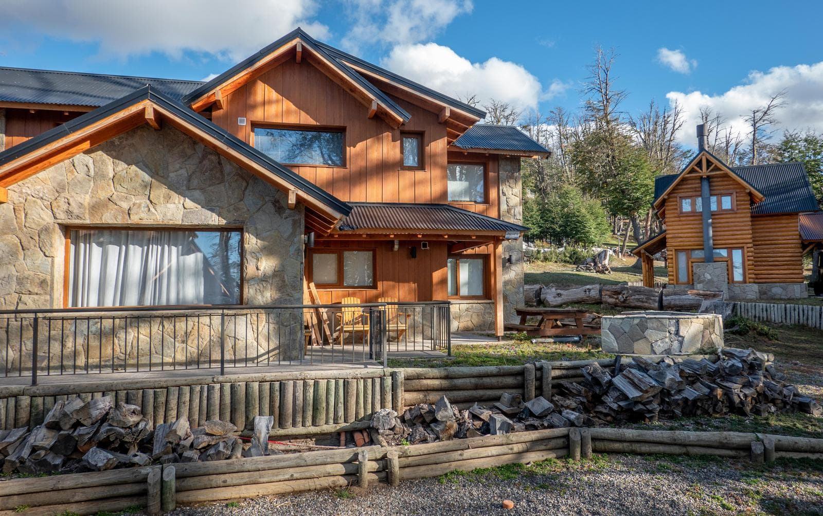 2 Townhouses for Sale in Las Pendientes, San Martín de los Andes