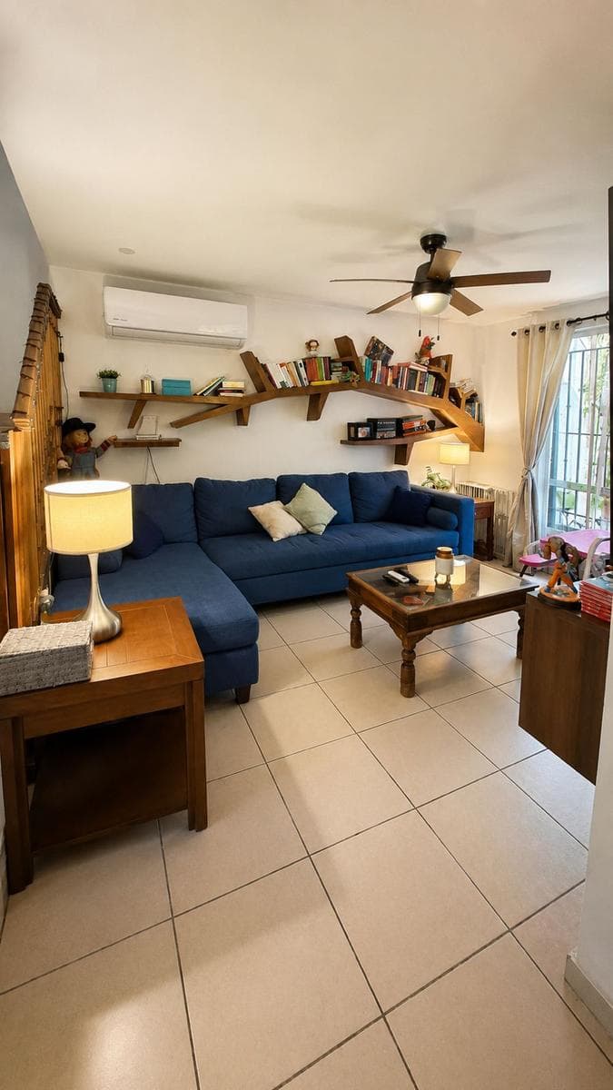 HOUSE FOR SALE IN LAS LOMAS, BOSQUES-CUMBRES AREA