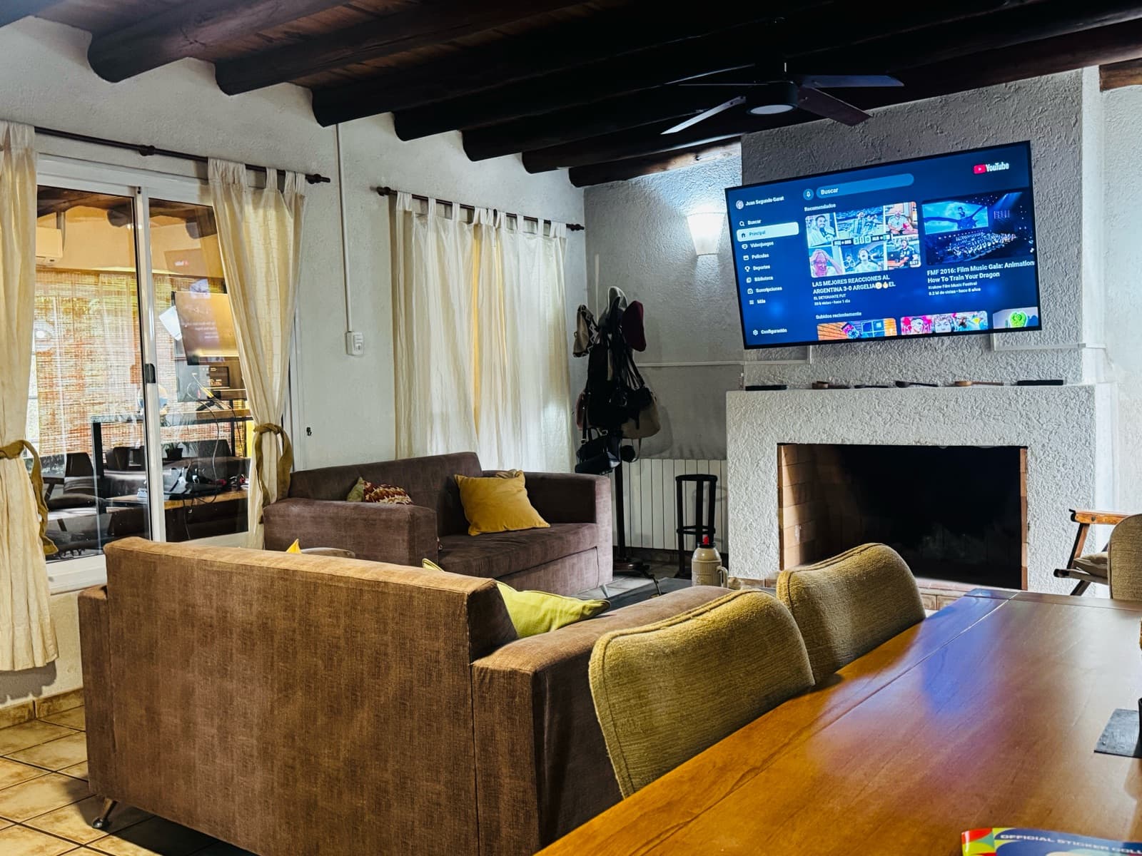 Cozy House in Lunlunta with an Enclosed Porch and Pool