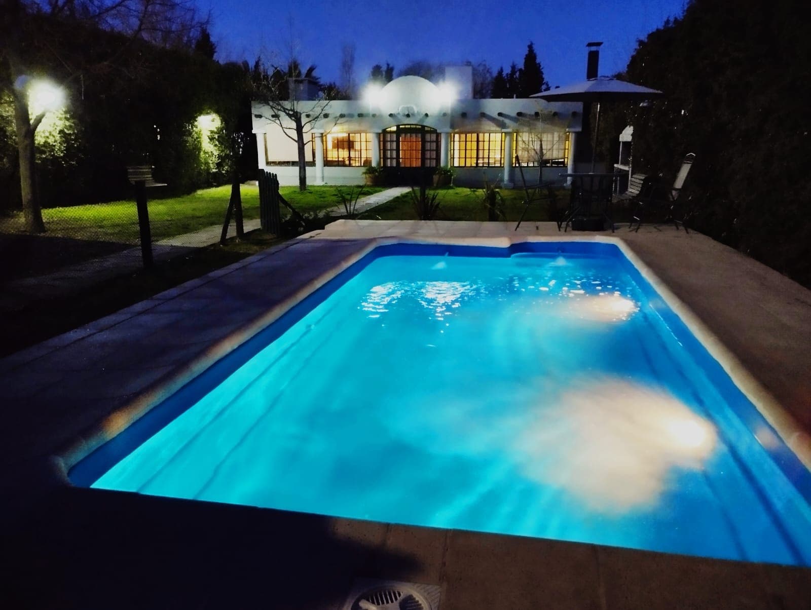 Cozy House in Lunlunta with an Enclosed Porch and Pool
