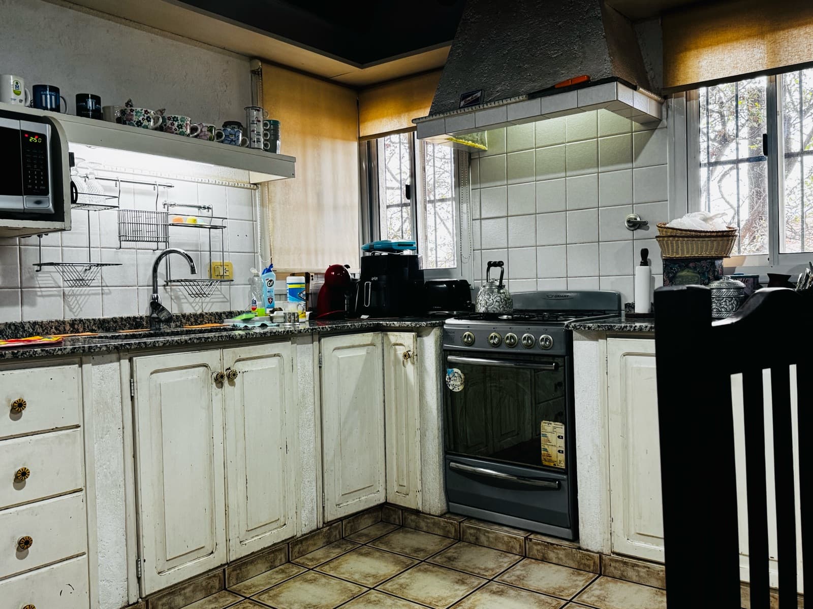 Cozy House in Lunlunta with an Enclosed Porch and Pool
