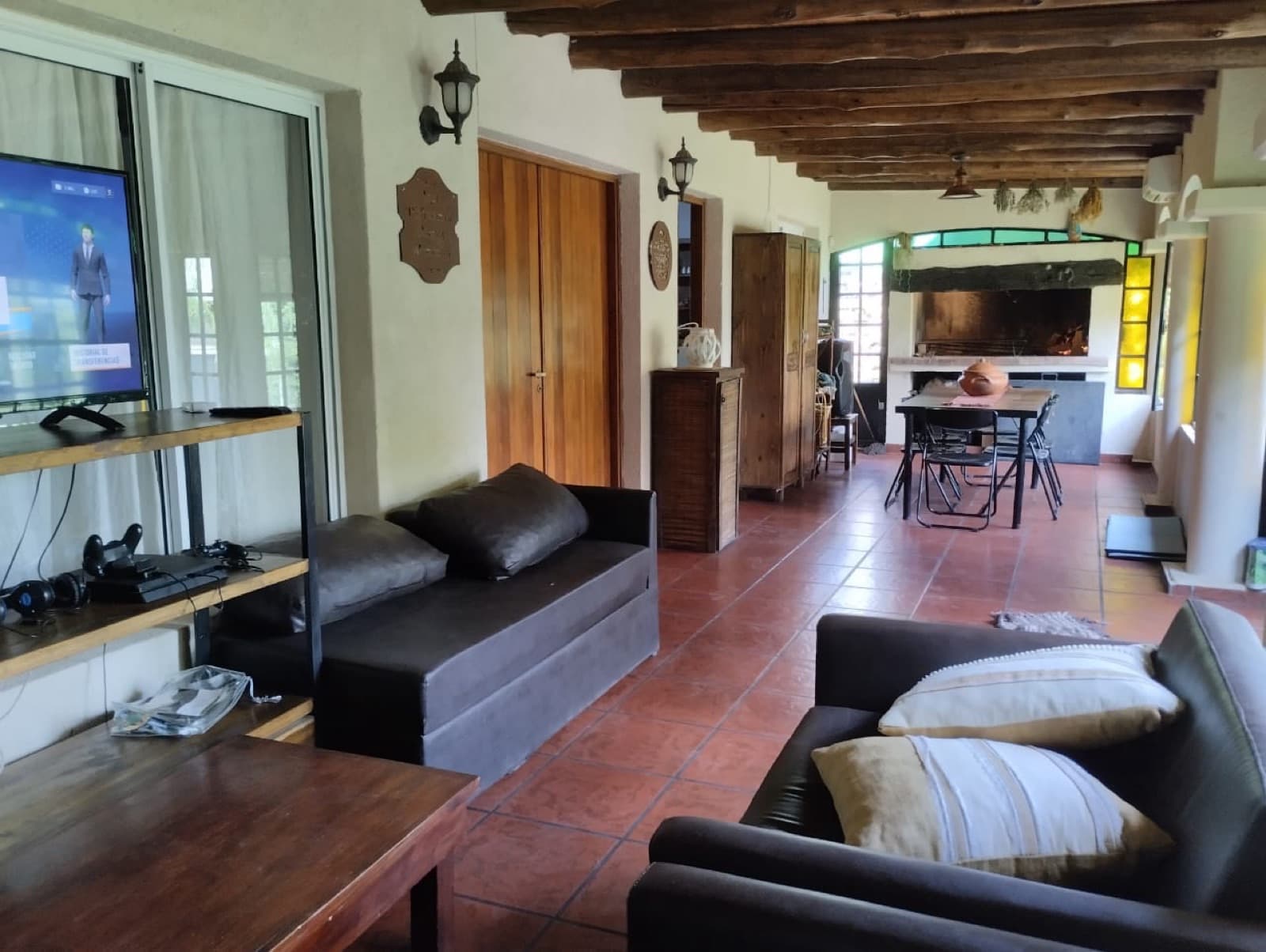 Cozy House in Lunlunta with an Enclosed Porch and Pool