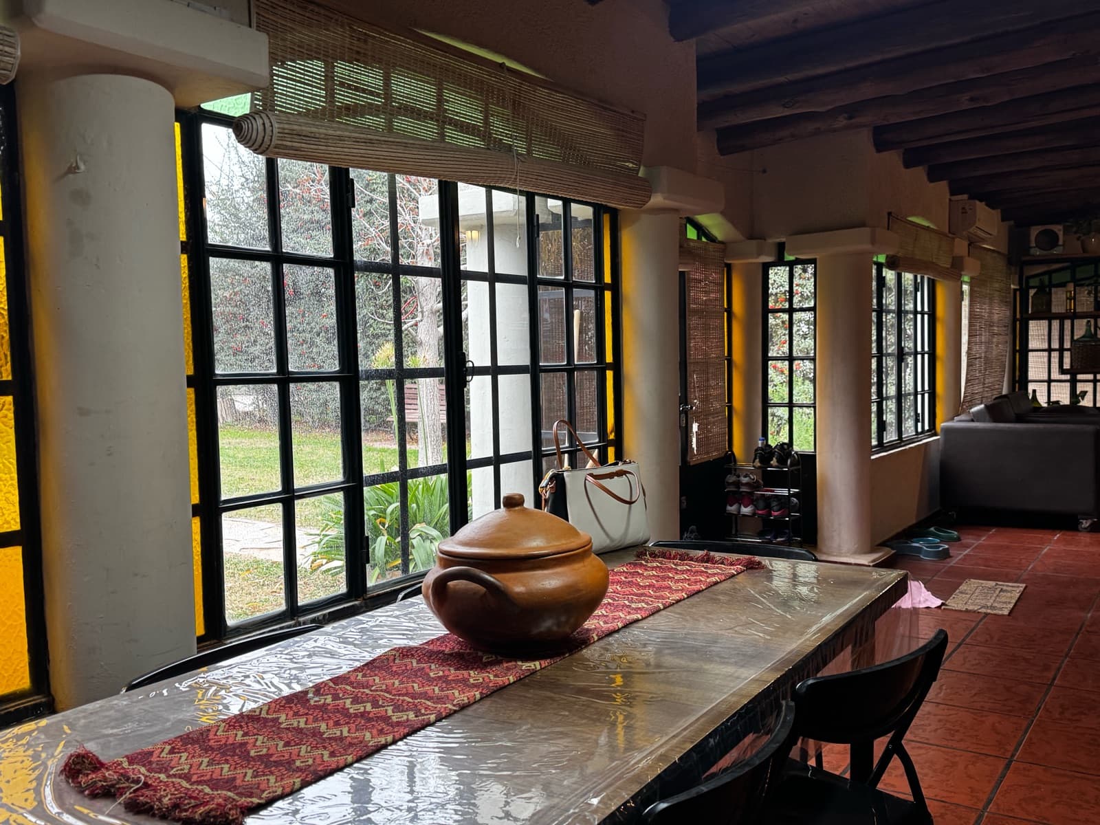 Cozy House in Lunlunta with an Enclosed Porch and Pool