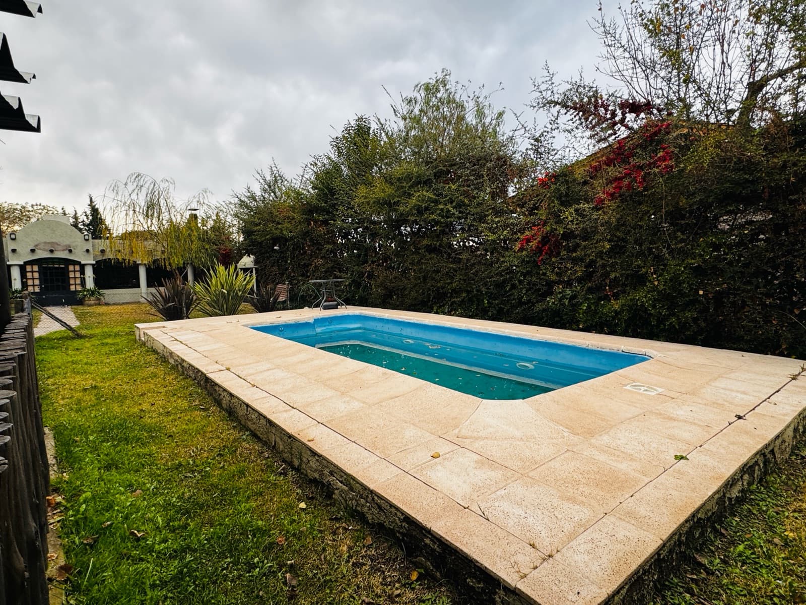 Cozy House in Lunlunta with an Enclosed Porch and Pool