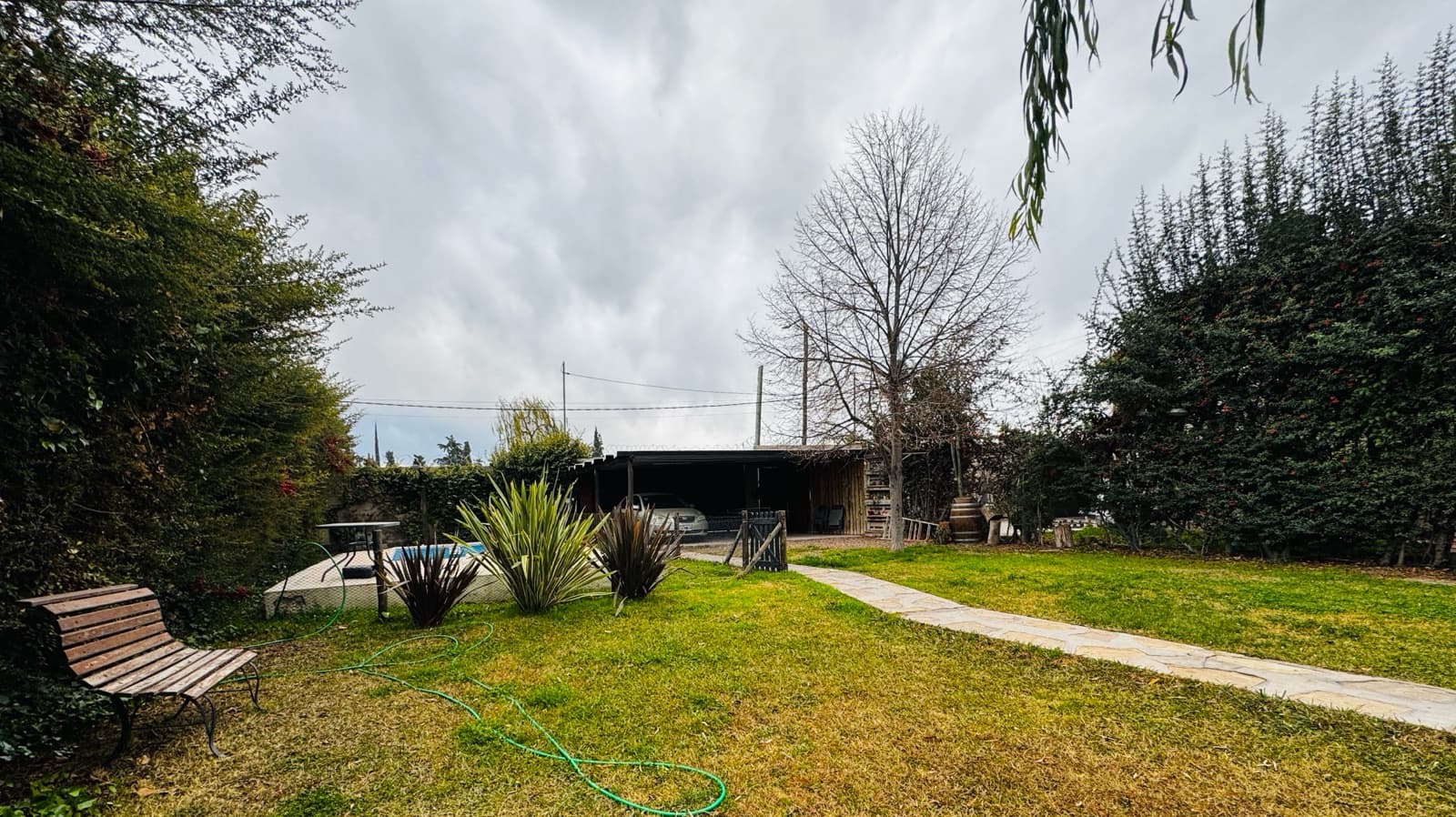 Cozy House in Lunlunta with an Enclosed Porch and Pool