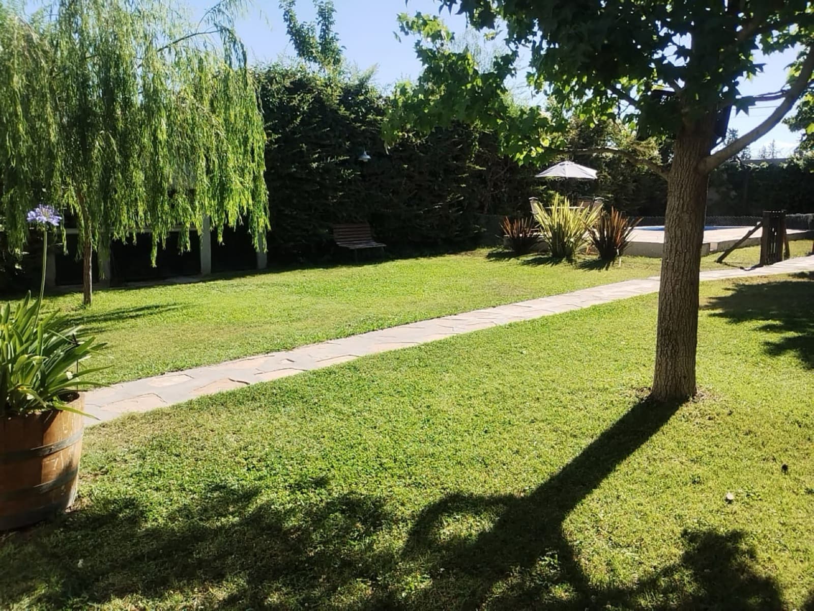 Cozy House in Lunlunta with an Enclosed Porch and Pool