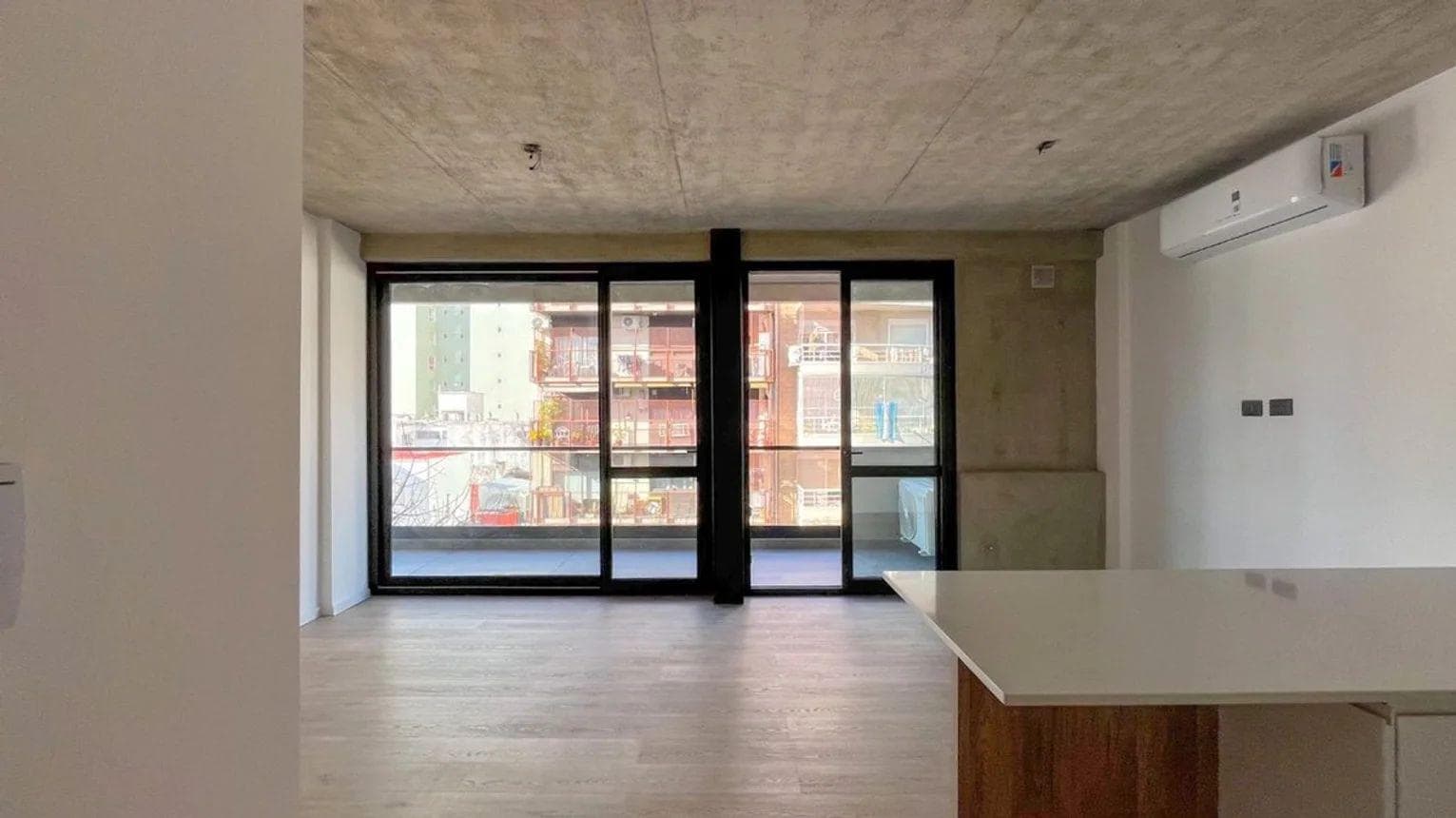 2-ROOM APARTMENT FOR SALE WITH BALCONY IN VILLA URQUIZA