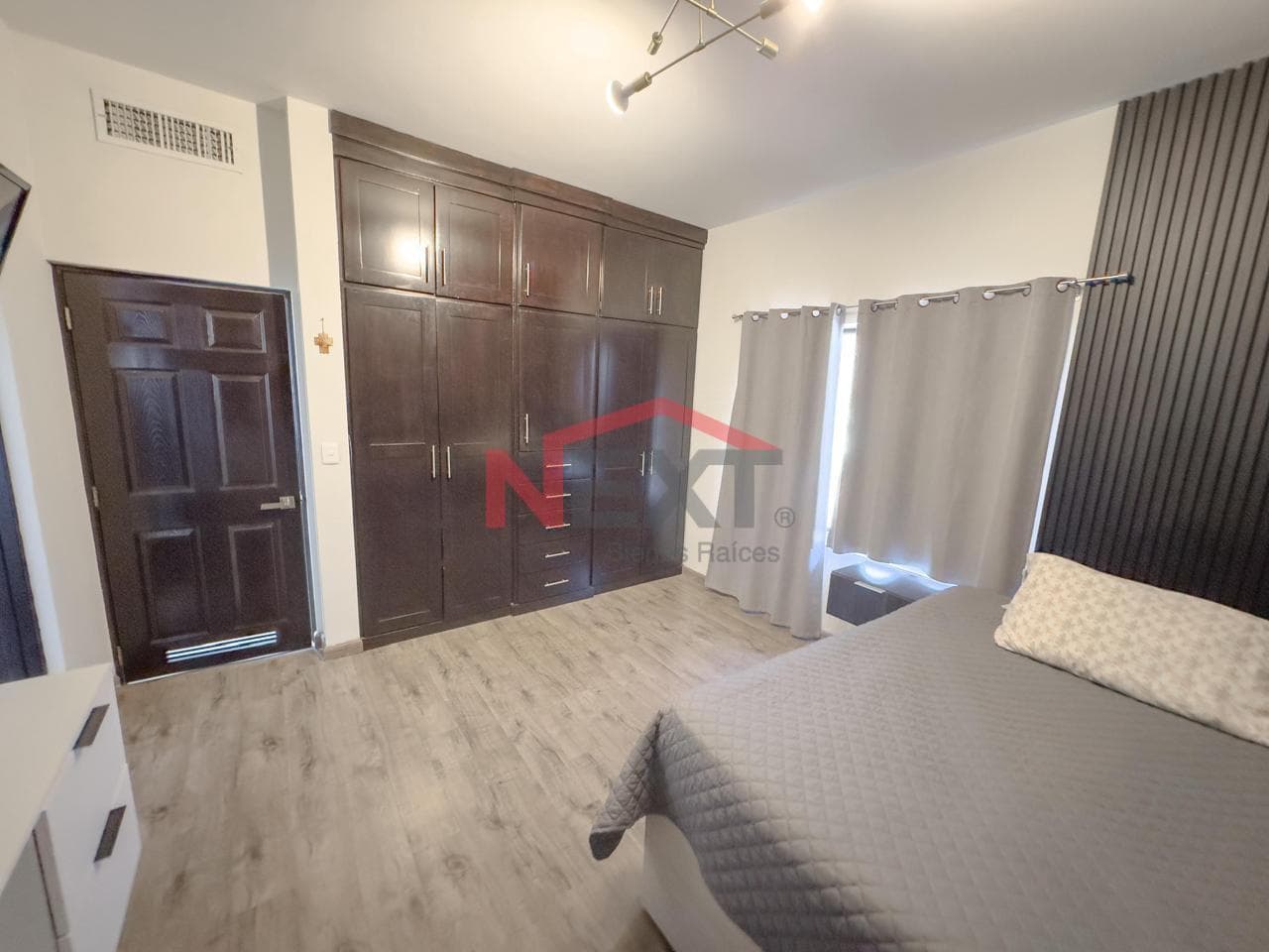 HOUSE FOR SALE IN THE VALLE DEL LAGO RESIDENTIAL COMPLEX