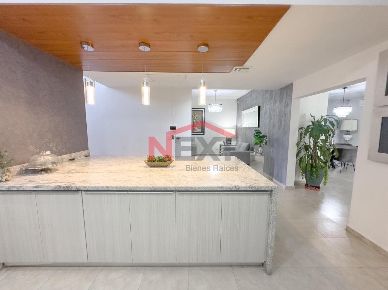 HOUSE FOR SALE IN THE VALLE DEL LAGO RESIDENTIAL COMPLEX