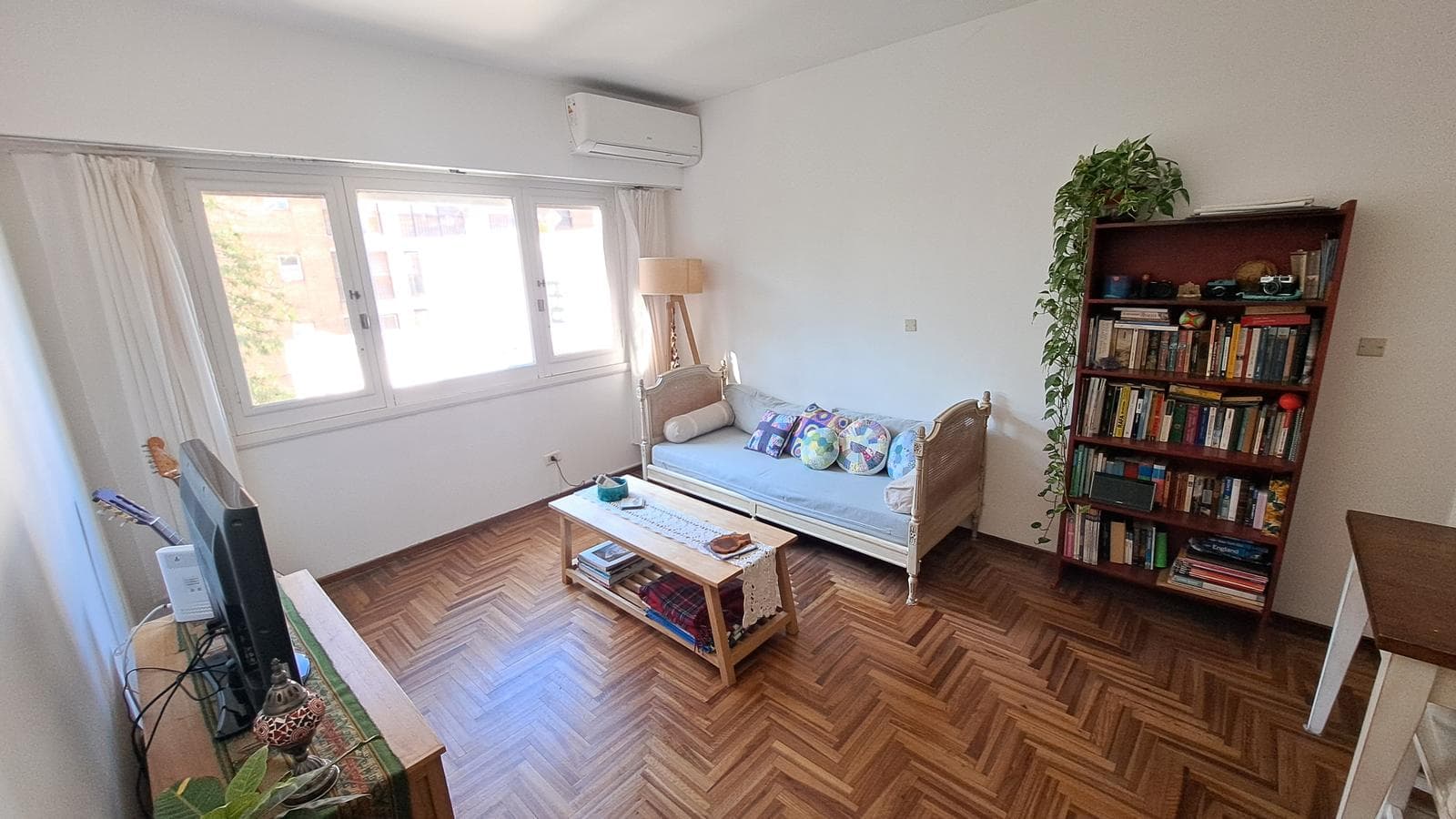 4-room apartment for sale in San Isidro—very bright