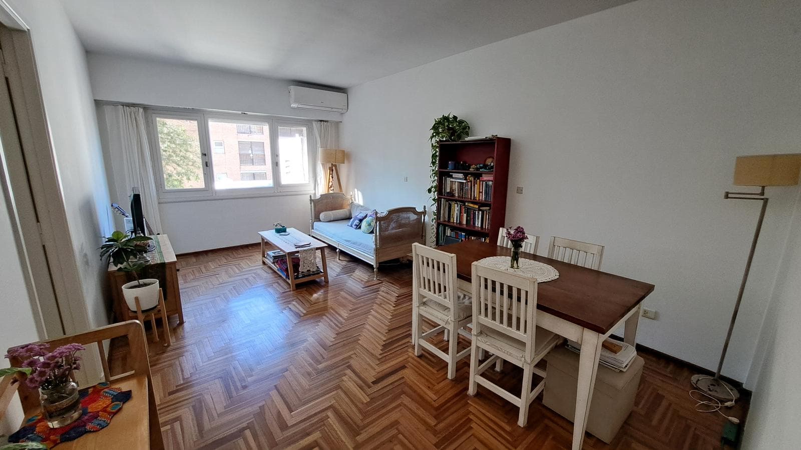 4-room apartment for sale in San Isidro—very bright