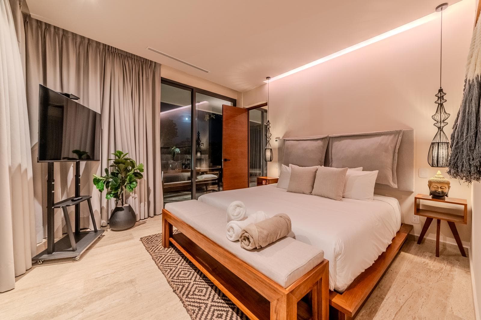 1-Bedroom Apartment with a Plunge Pool