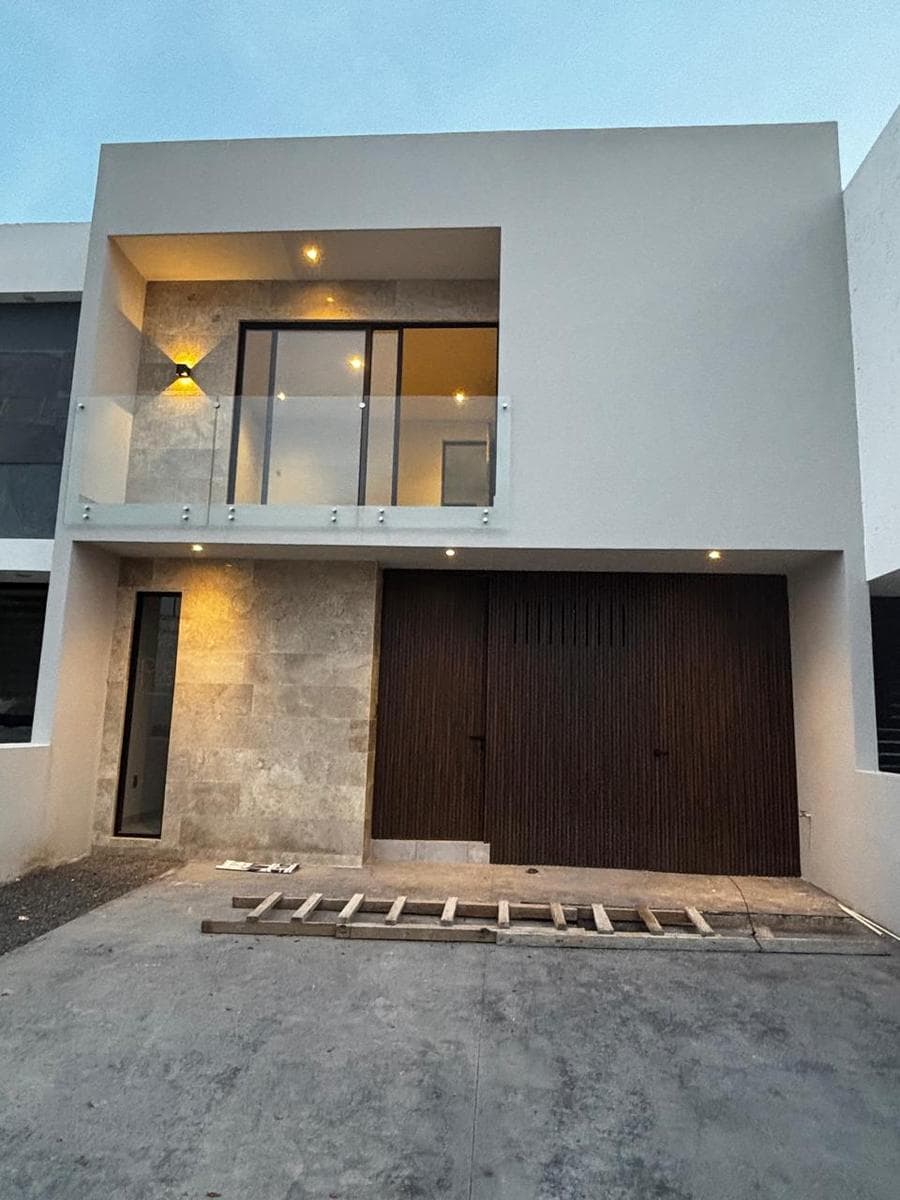 New House in Mayorazgo with 3 Bedrooms, a Multi-Purpose Room, and a TV Room
