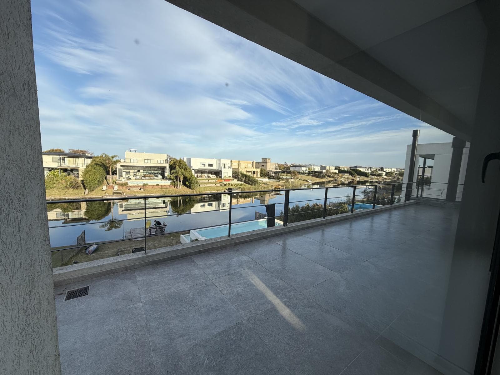 House for Sale Near the Lagoon in Ceibos - Puertos del Lago