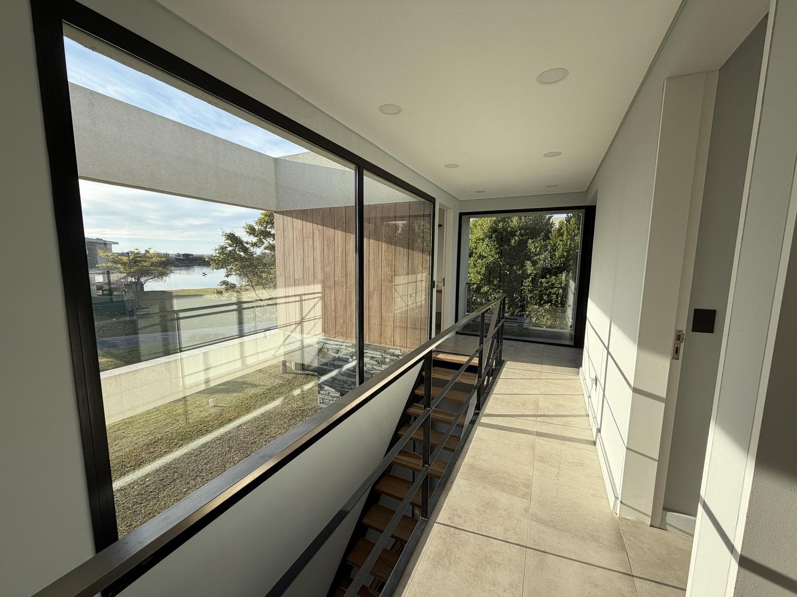 House for Sale Near the Lagoon in Ceibos - Puertos del Lago