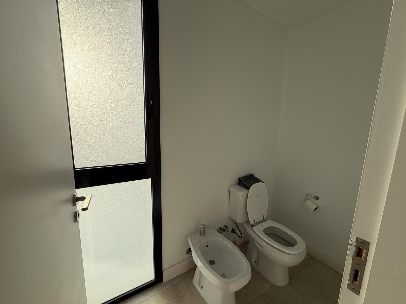 House for Sale Near the Lagoon in Ceibos - Puertos del Lago