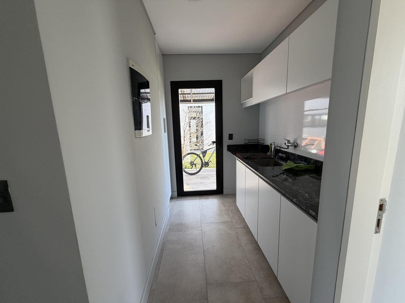 House for Sale Near the Lagoon in Ceibos - Puertos del Lago