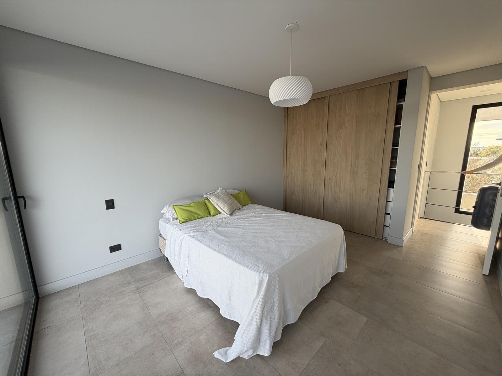 House for Sale Near the Lagoon in Ceibos - Puertos del Lago