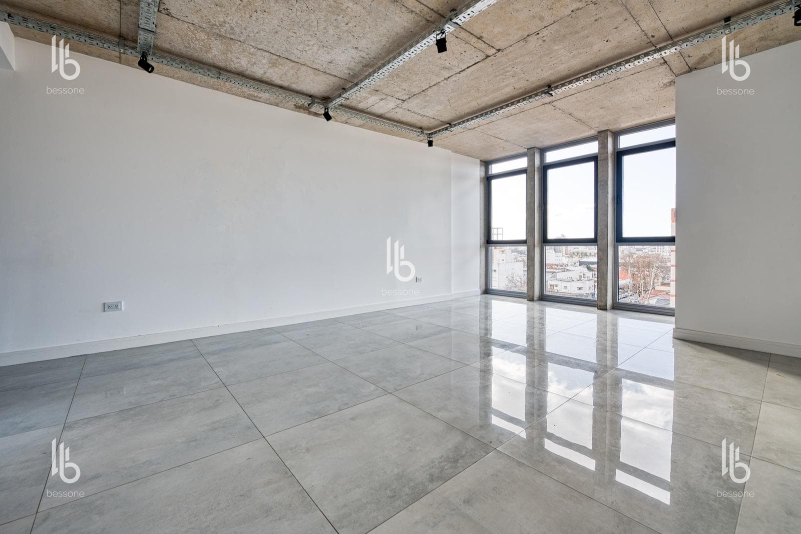 Office in Macrocentro