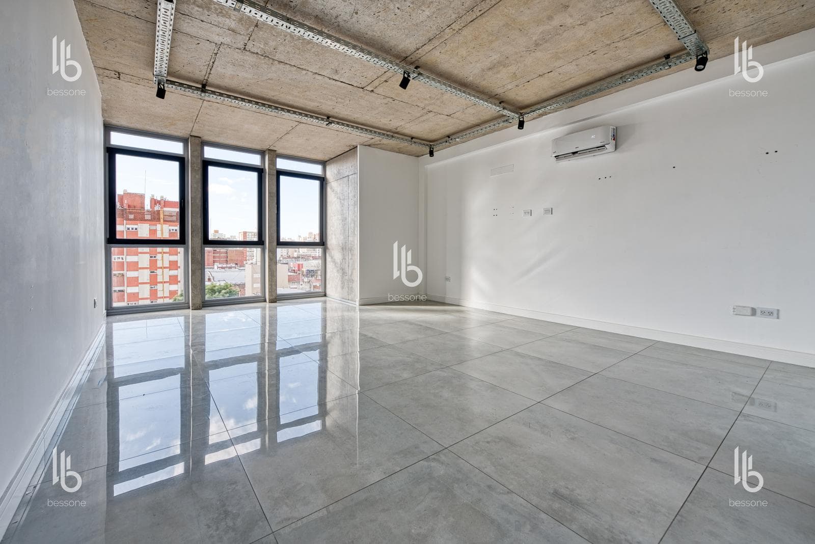Office in Macrocentro