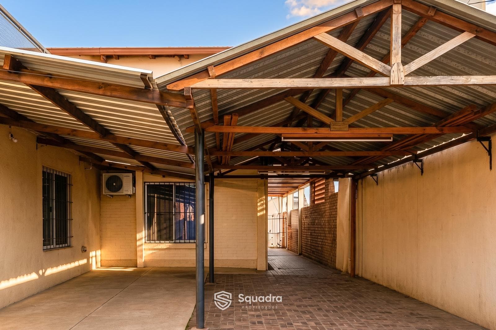 FOR SALE | TRADE - 4-bedroom house, two homes on the same lot - Fisherton R, Rosario.