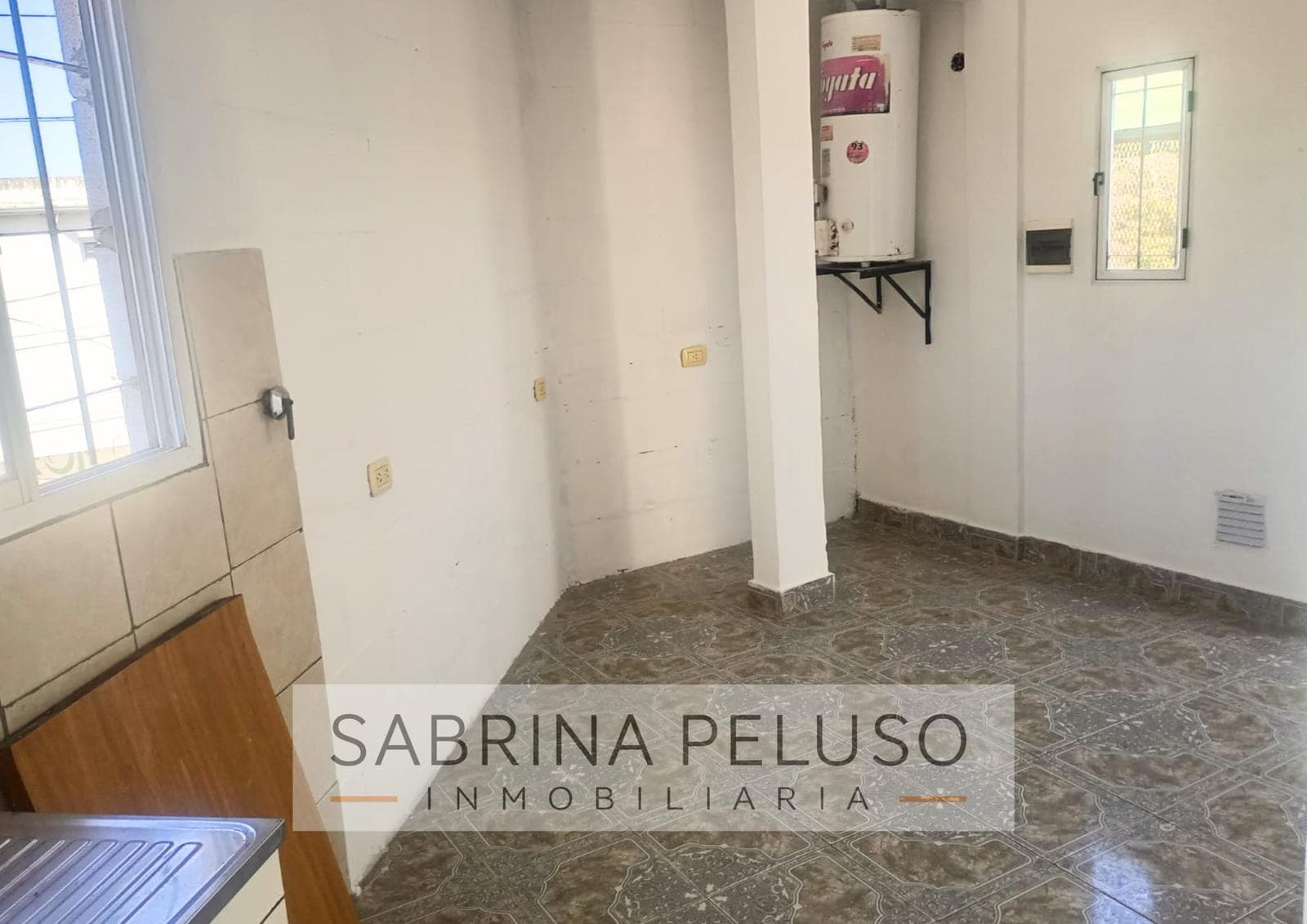 2-Bedroom Apartment for Rent - Villa Gob. Udaondo / Ituzaingó