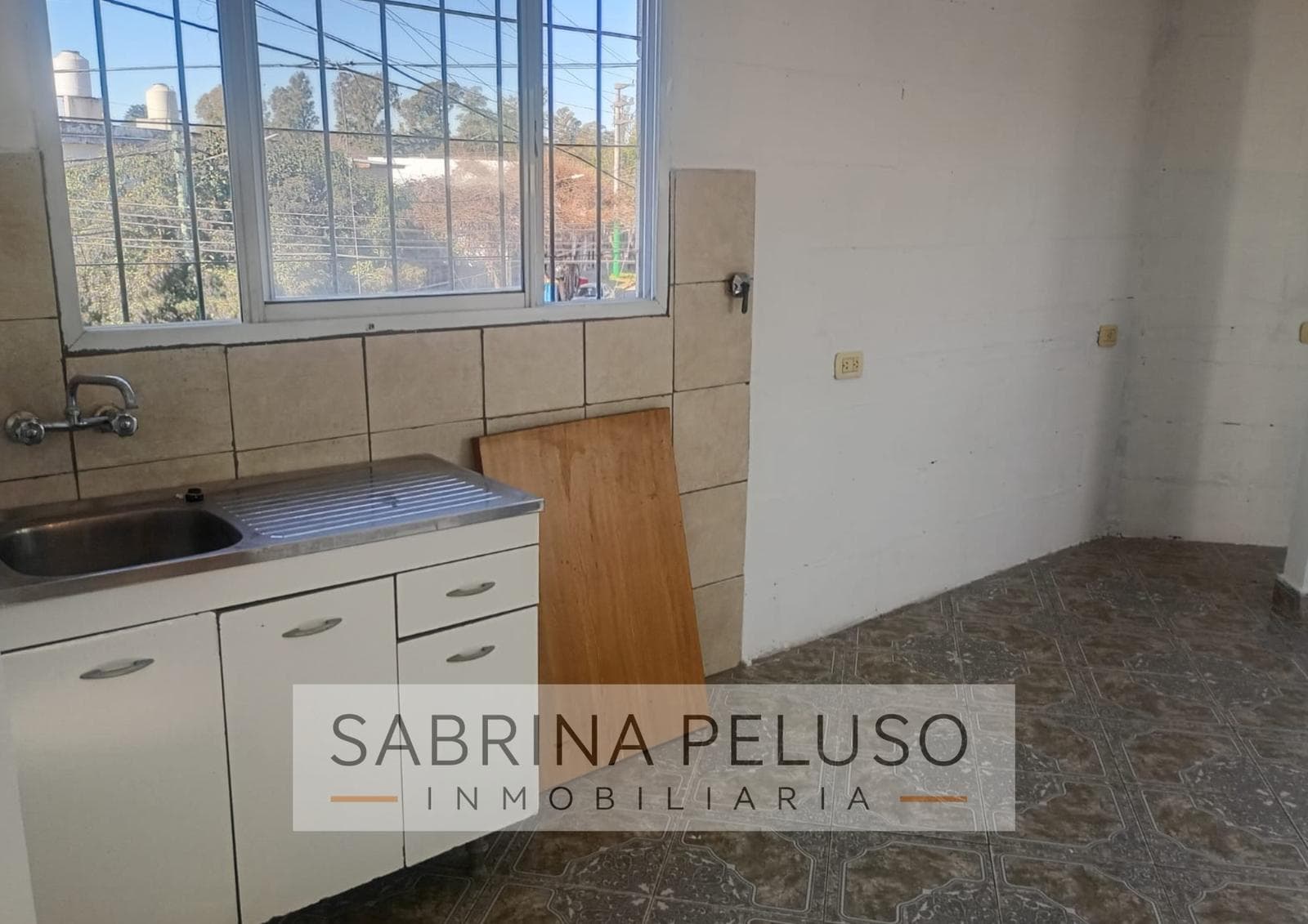 2-Bedroom Apartment for Rent - Villa Gob. Udaondo / Ituzaingó