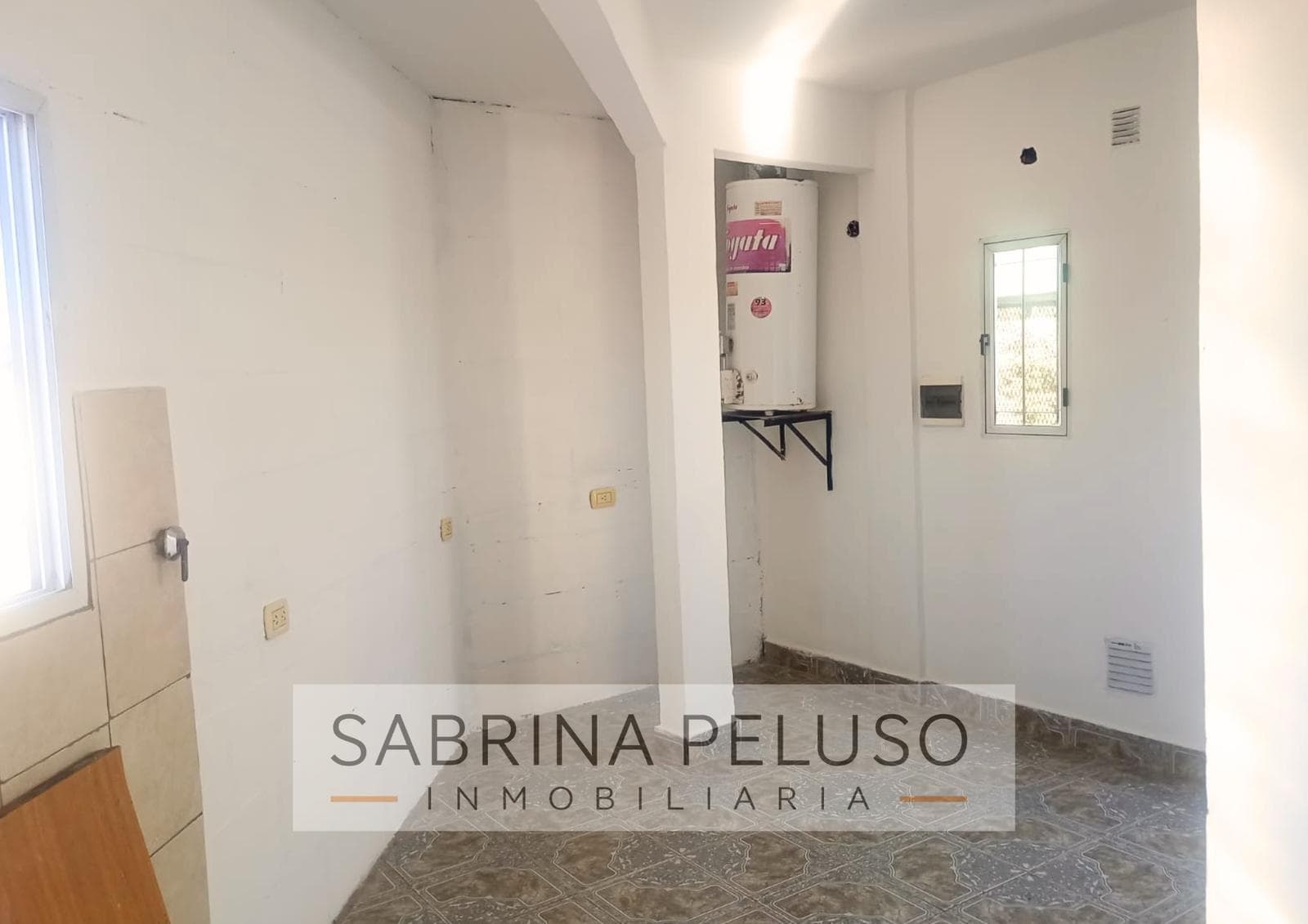2-Bedroom Apartment for Rent - Villa Gob. Udaondo / Ituzaingó