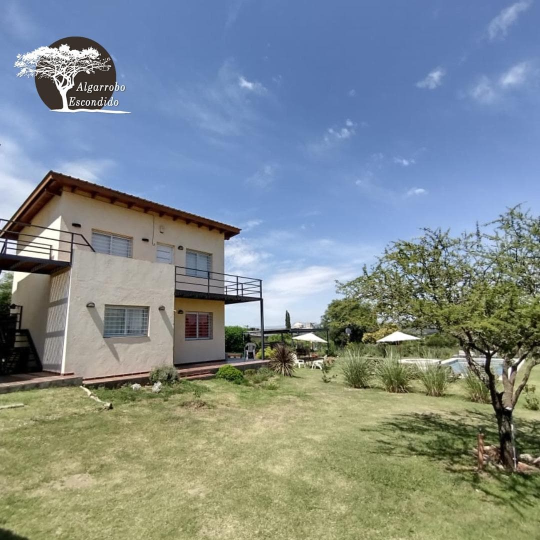 Permanent Rental Cabin, 1 Bedroom - Pool - Garage - Barbecue Area