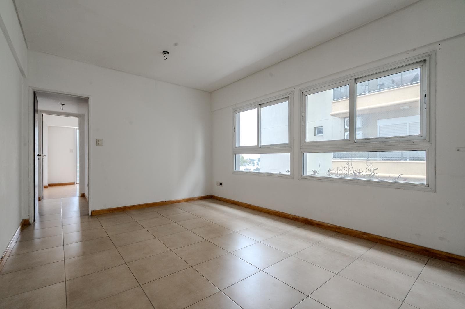 2 AMB C Garage, Ripamonte V Ballester Building