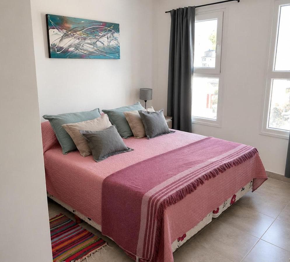Central 2-room apartment suitable for tourists
