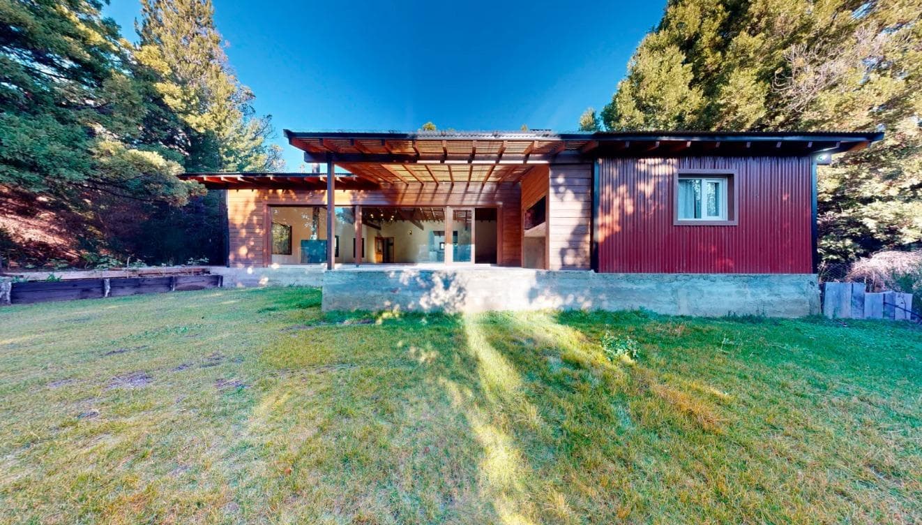 HOUSE IN VILLA LAGO GUTIERREZ ON A 2,500 m² LOT