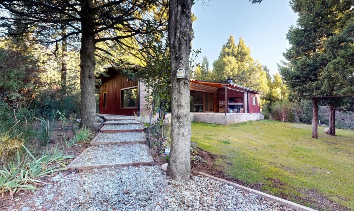 HOUSE IN VILLA LAGO GUTIERREZ ON A 2,500 m² LOT