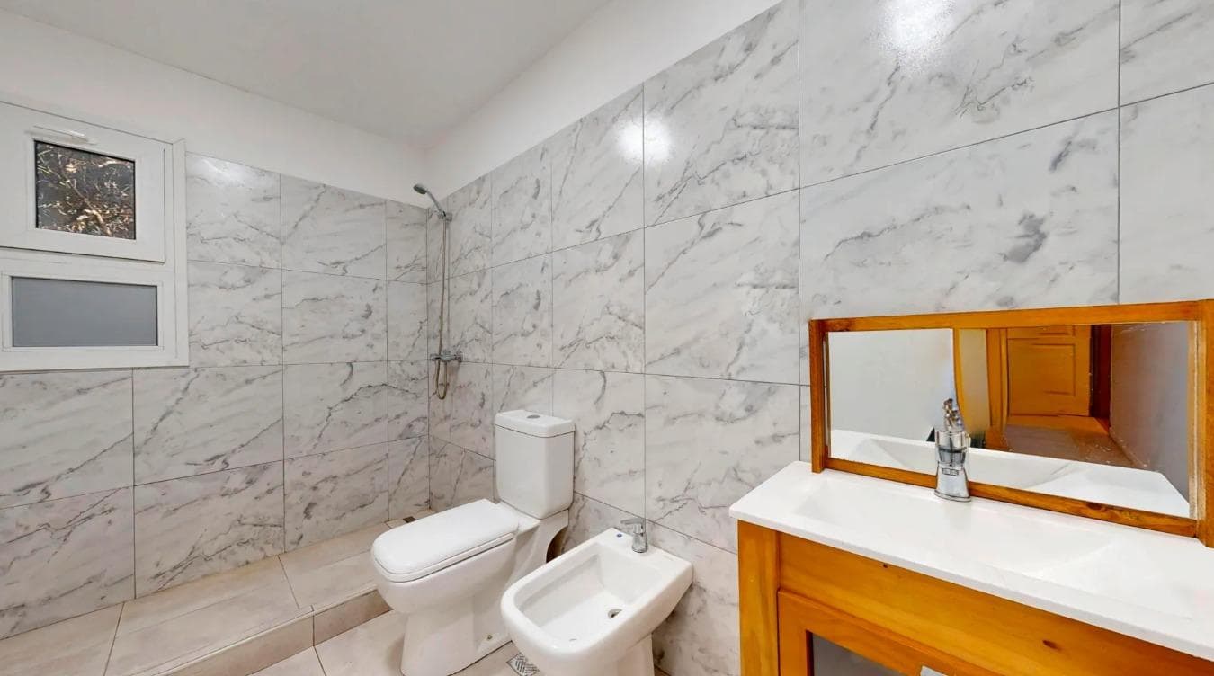 HOUSE IN VILLA LAGO GUTIERREZ ON A 2,500 m² LOT