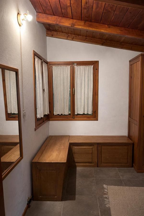HOUSE ON BUSTILLO | COMMERCIAL PROPERTY