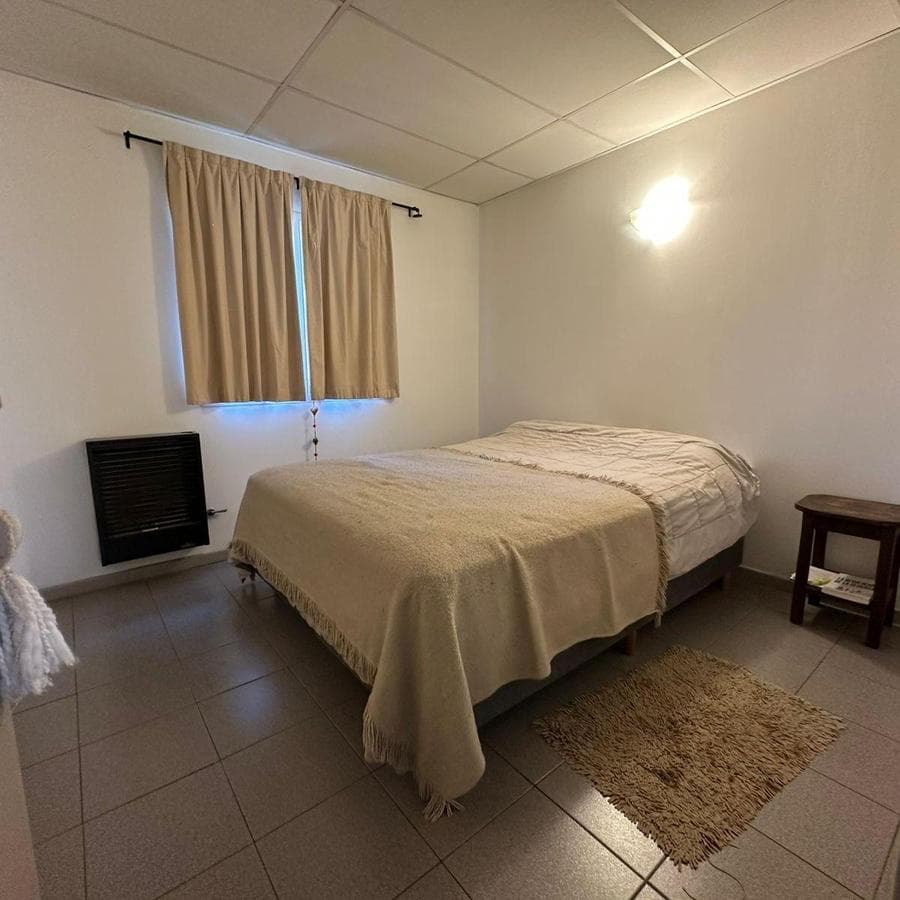 3-Bedroom, Credit-Qualified House with a Garden