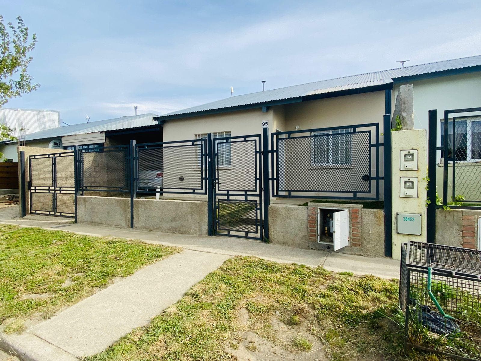 3-Bedroom, Credit-Qualified House with a Garden