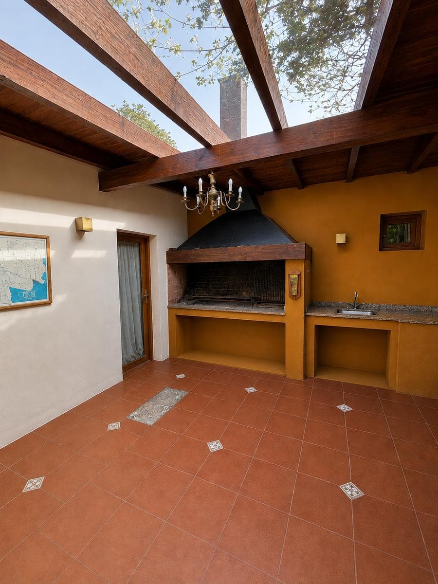 House for Sale: 3 Bedrooms + Apartment - Melipal - Bariloche