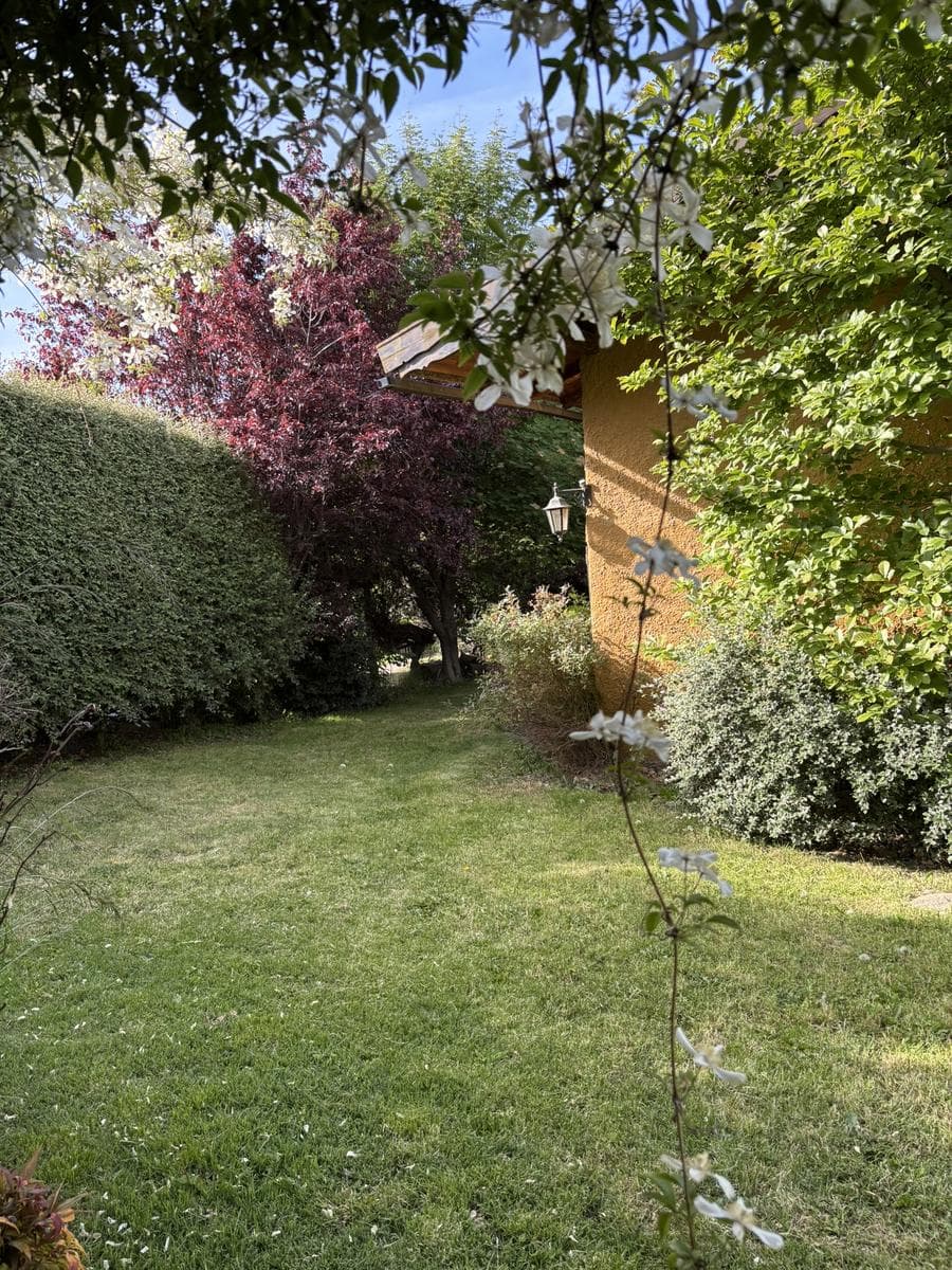 House for Sale: 3 Bedrooms + Apartment - Melipal - Bariloche