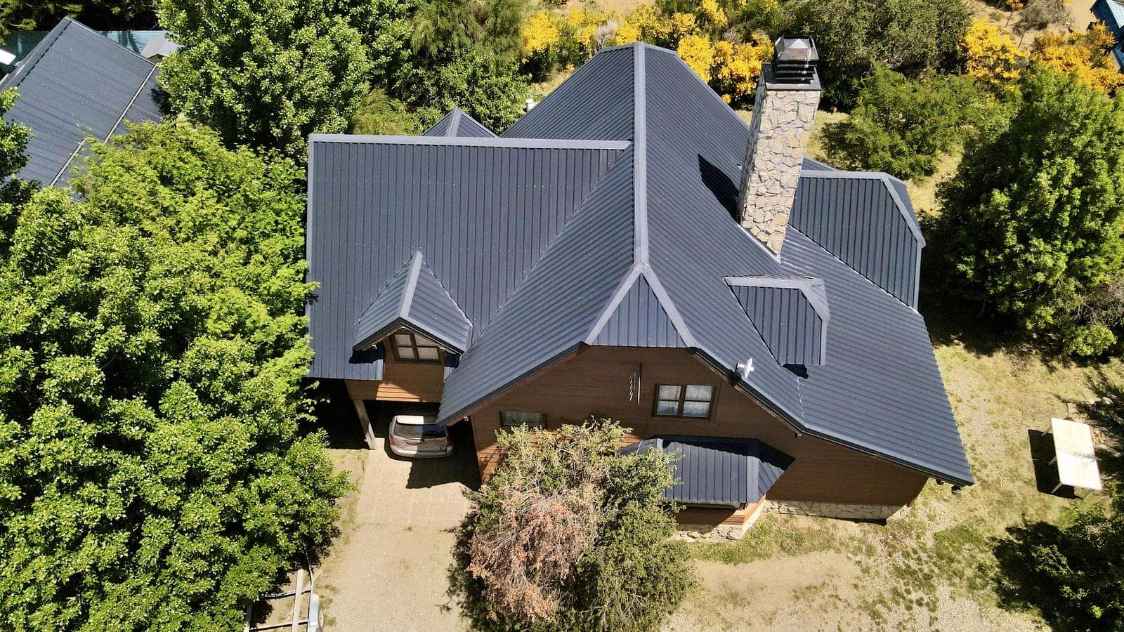 House and cabins for sale