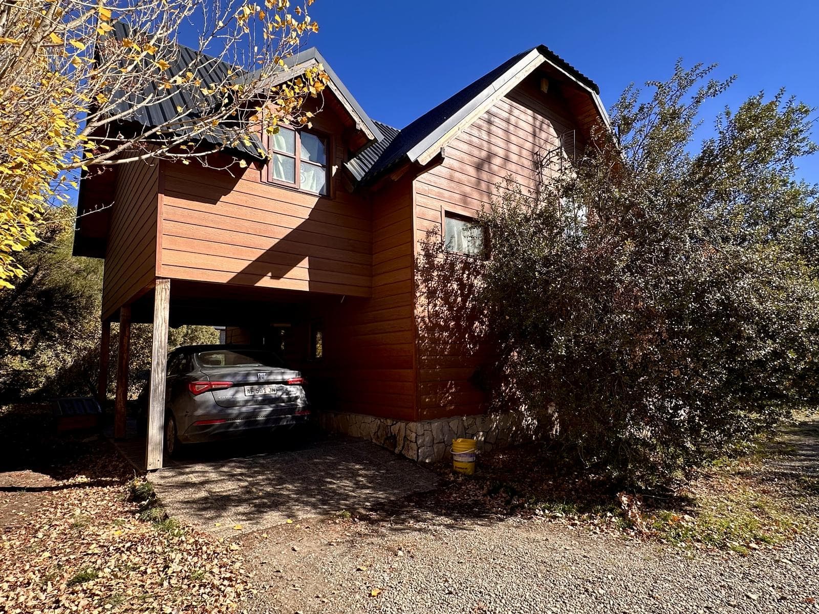 House and cabins for sale