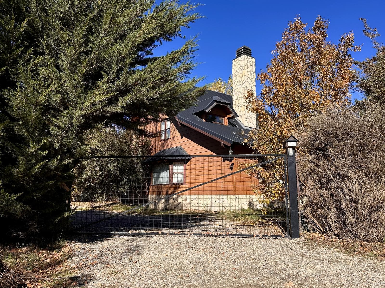 House and cabins for sale