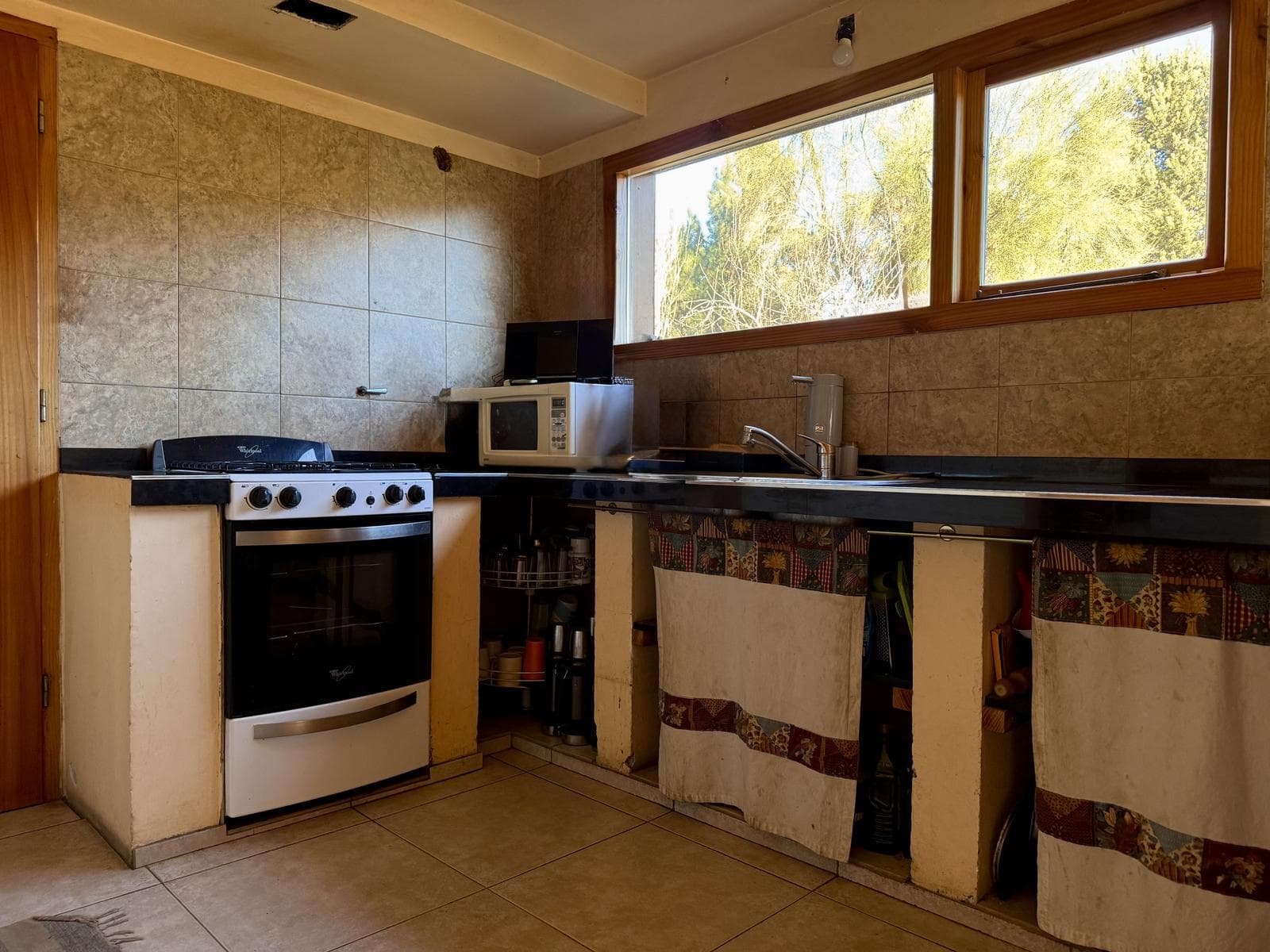 House and cabins for sale