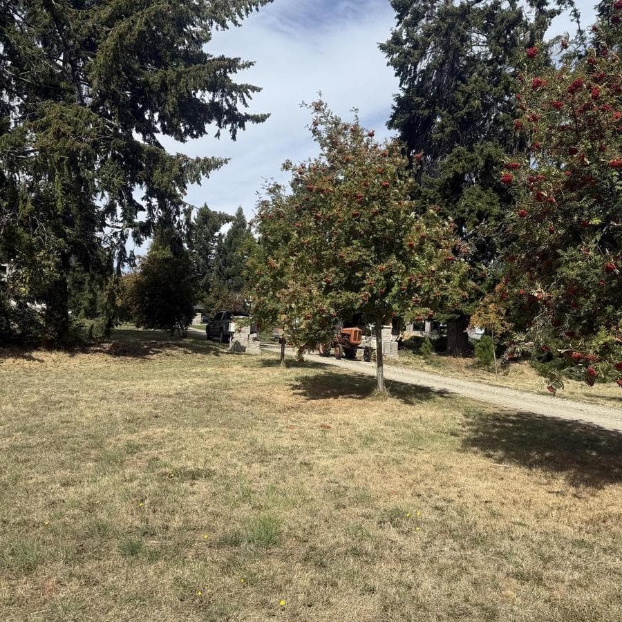 Land for Sale, Gated Community with Access to the Lake