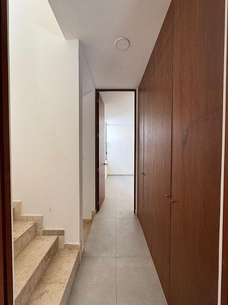 TOWNHOUSE IN TEMOZÓN WITHIN A GATED COMMUNITY