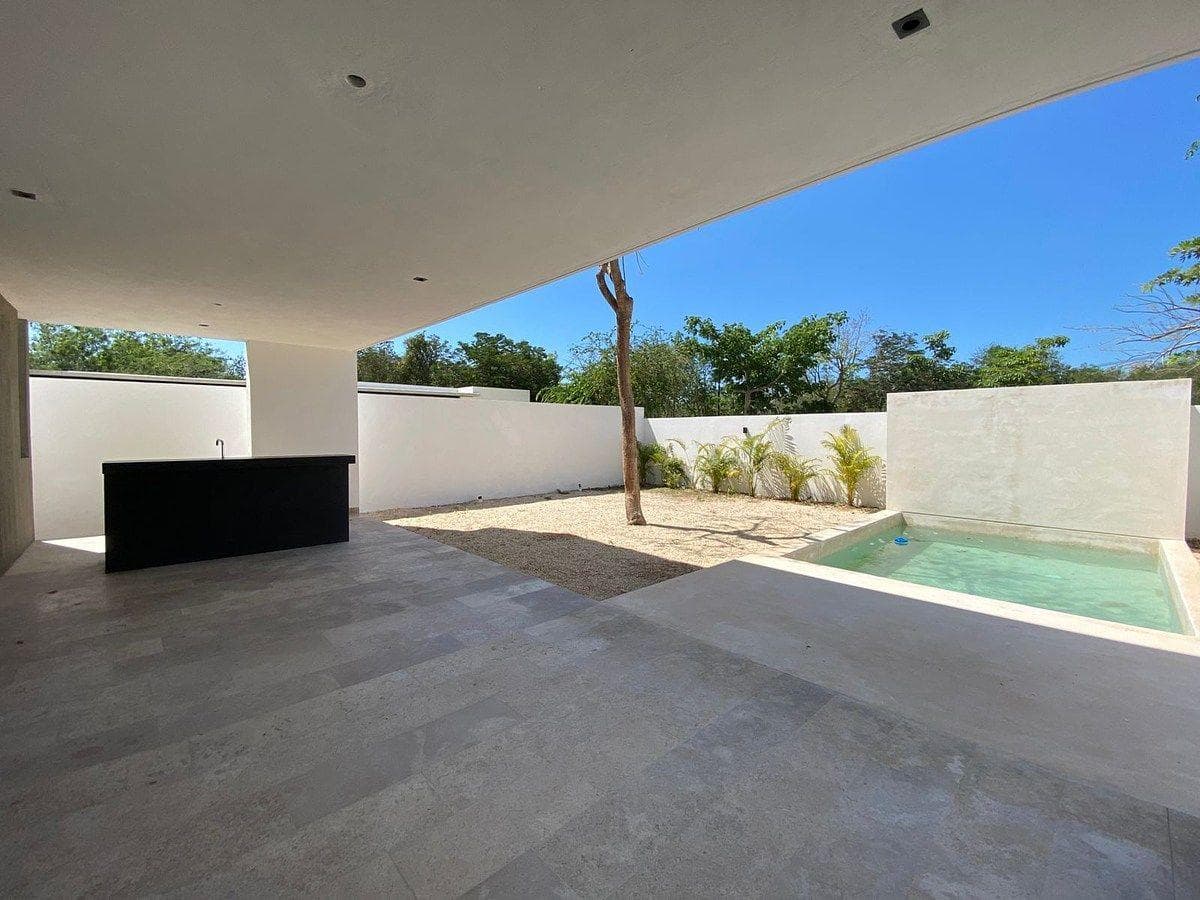 House in a gated community with amenities north of Mérida, Komchen