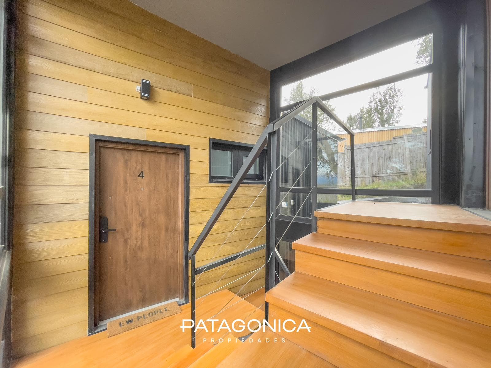FOR SALE: Studio apartment with garage. NATURAL GAS. Views of the lake and the hills. El Mercado neighborhood, Villa la Angostura
