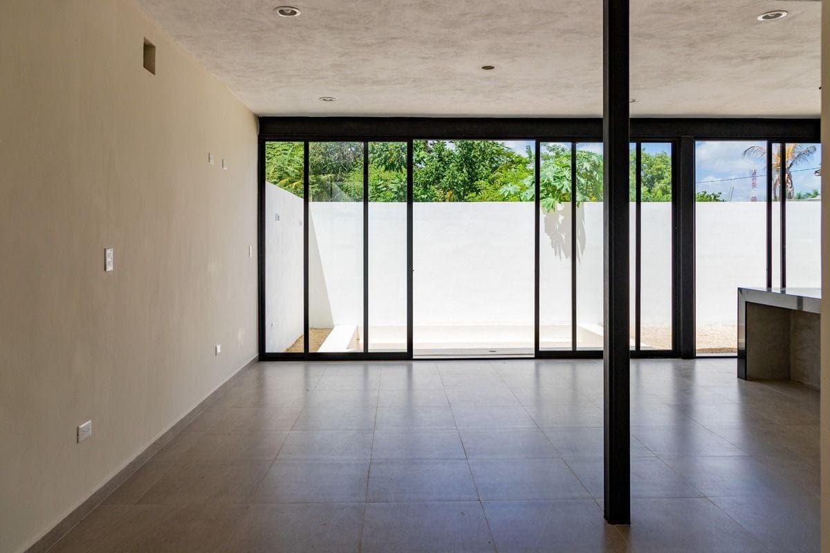 Three-Bedroom House for Sale in Chichi Suarez, Mérida
