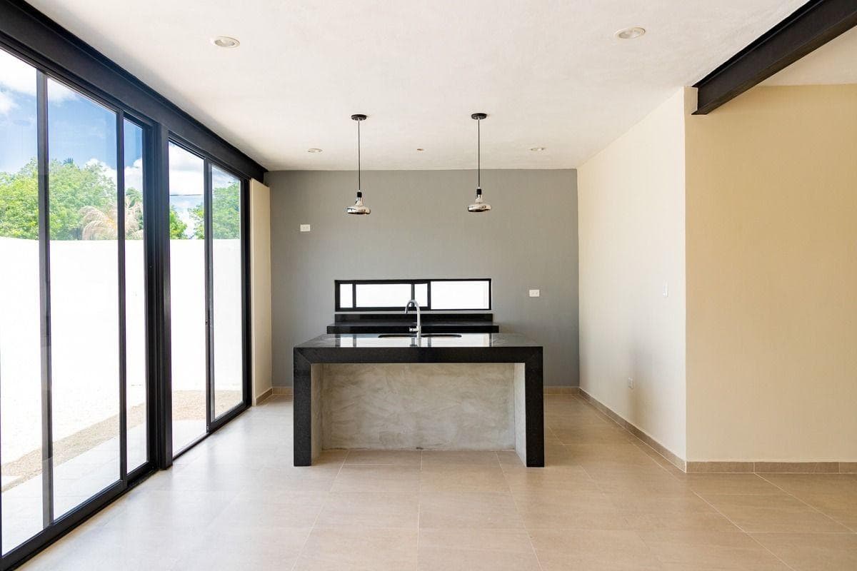 Three-Bedroom House for Sale in Chichi Suarez, Mérida